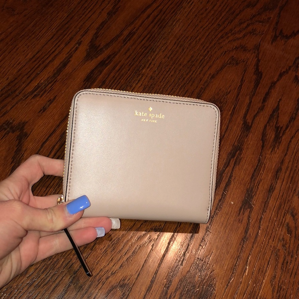 Brand new Kate spade wallet ♠️